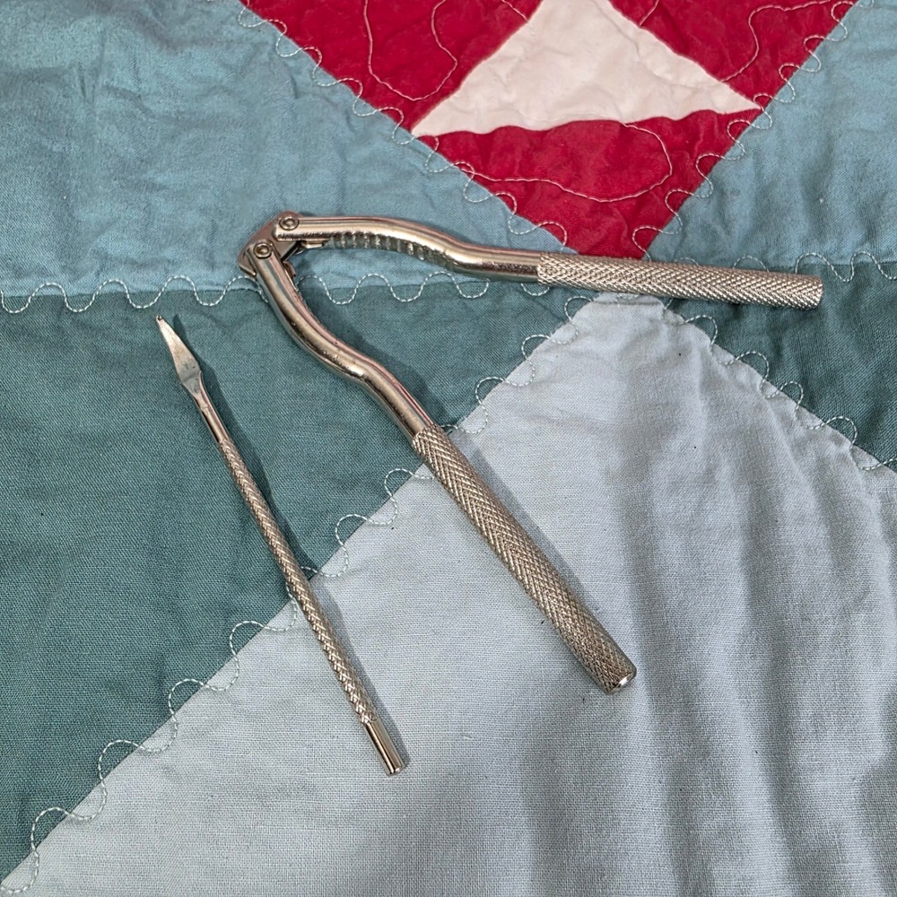 Silver Nutcracker and Seafood Nut Pick Set Silver Metal Knurled Grip Handles